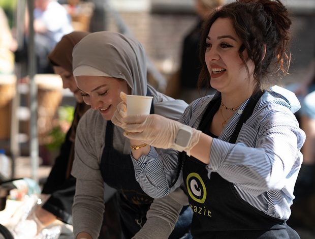 Amina en Ezra